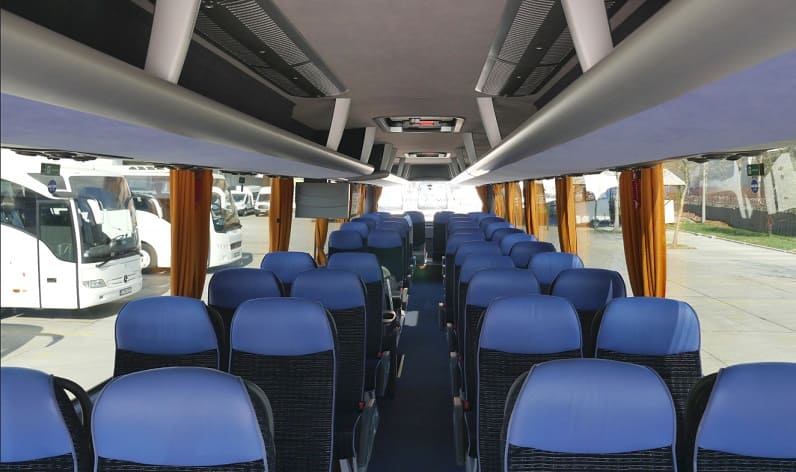 Switzerland: Coaches booking in Neuchâtel in Neuchâtel and Val-de-Travers